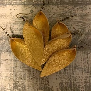 Leather earrings